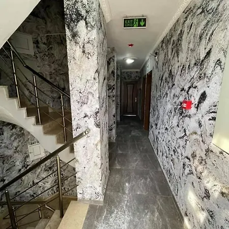 Hotel özgür