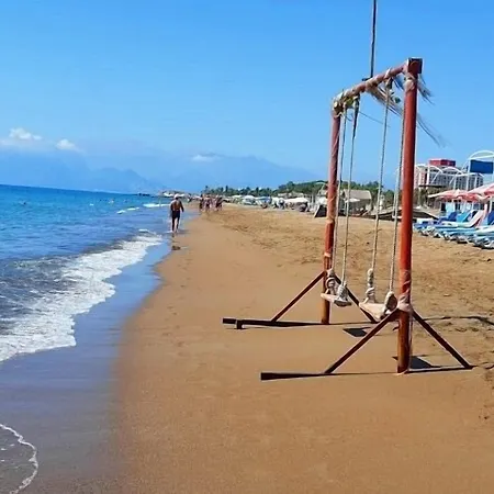 Oezguer 3* Antalya