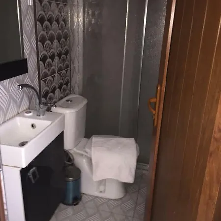 Hotel özgür