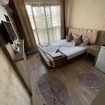 Oezguer Antalya