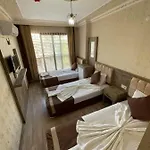 Oezguer Hotel Antalya