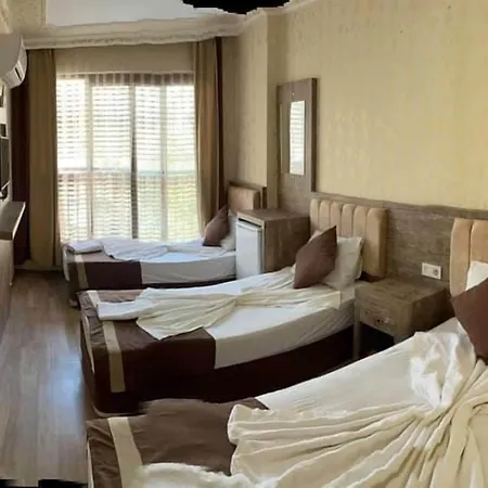 Hotell Oezguer Antalya