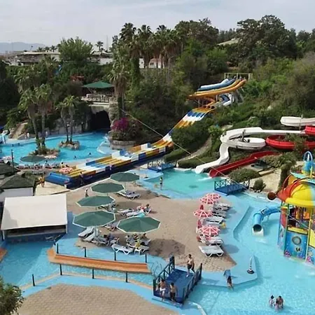 Oezguer Hotell Antalya