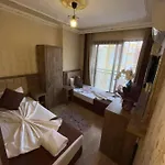 ホテル Oezguer