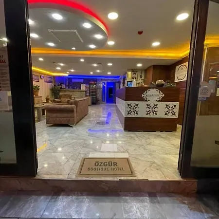 Oezguer Szálloda Antalya