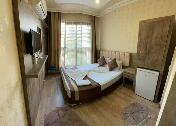 Oezguer Hotell 3*