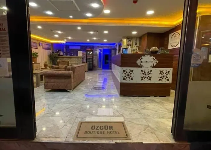 Oezguer Hotell Antalya