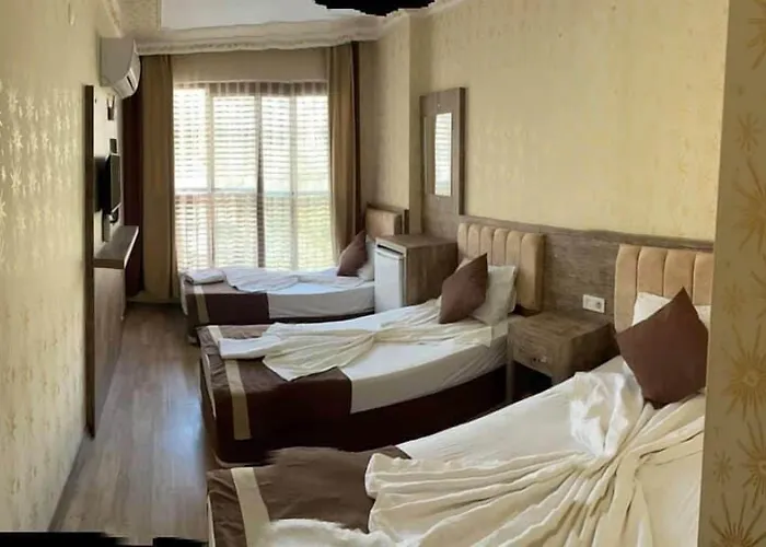 Hotell Oezguer Antalya