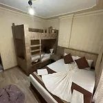 Oezguer Hotel 3*