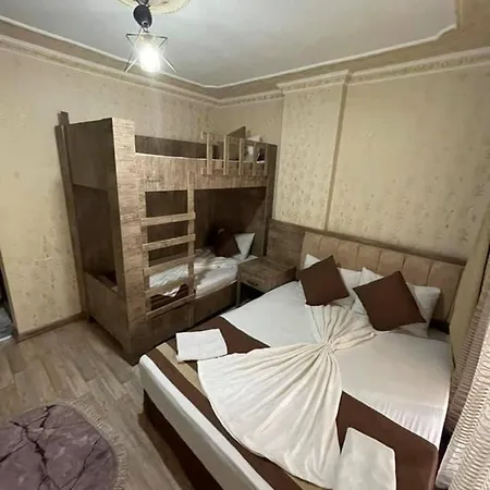 Oezguer Отель 3*