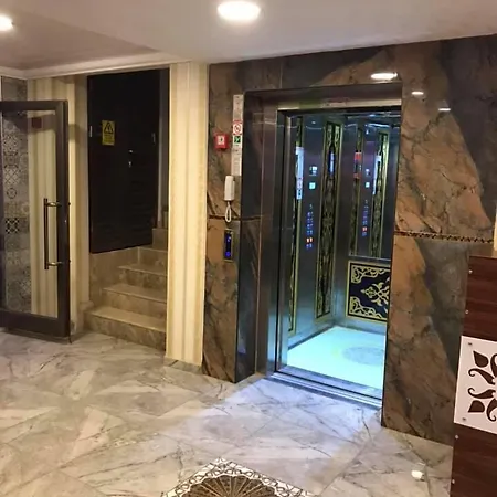Oezguer Hotel 3*