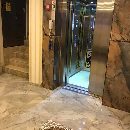 Oezguer Hotel